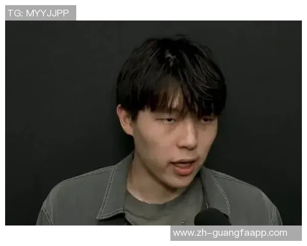 去年夏季联赛李贤重执教经历回顾混音主帅称其乐于倾听与沟通能力强