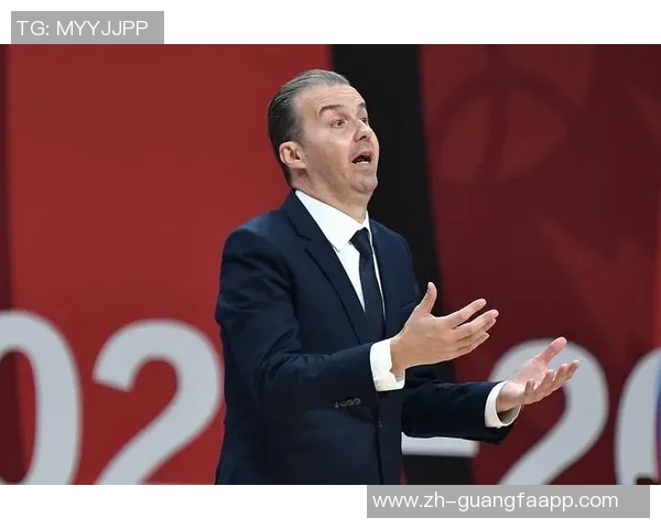 加尔扎谈马祖拉轮换策略坦言跌出阵容也能期待机会来临